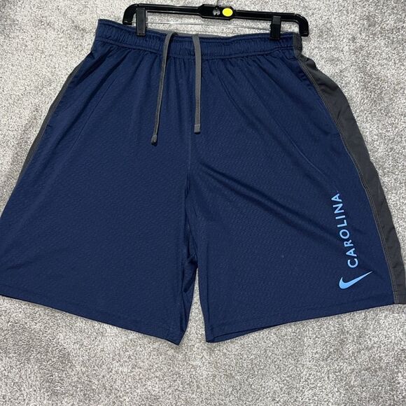 Nike 2 Tone UNC North Carolina Tar Heels  🏀 Basketball Work Out Gym Shorts XL - Picture 1 of 10